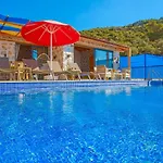 Uezuemlue 2 Bedroom Secluded With Private Pool Hot Tub Kalkan
