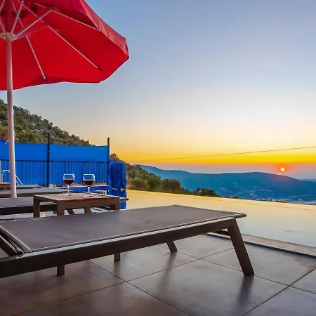 Uezuemlue 2 Bedroom Secluded With Private Pool Hot Tub *