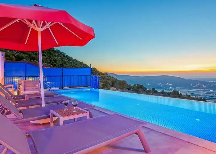 Uezuemlue 2 Bedroom Secluded With Private Pool Hot Tub فيلة *