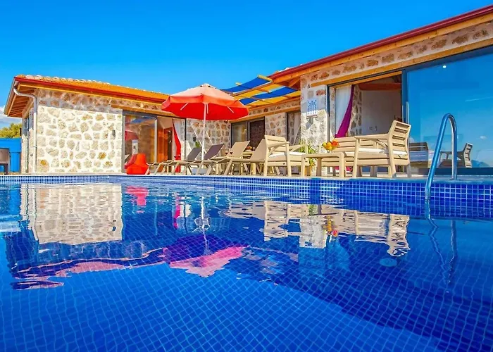 Uezuemlue 2 Bedroom Secluded With Private Pool Hot Tub فيلة *