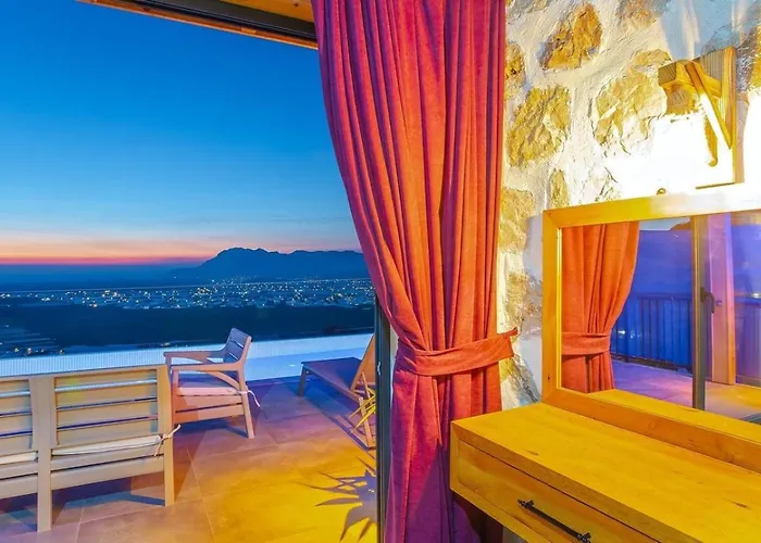 Uezuemlue 2 Bedroom Secluded With Private Pool Hot Tub فيلة *