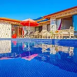 Uezuemlue 2 Bedroom Secluded With Private Pool Hot Tub فيلة *